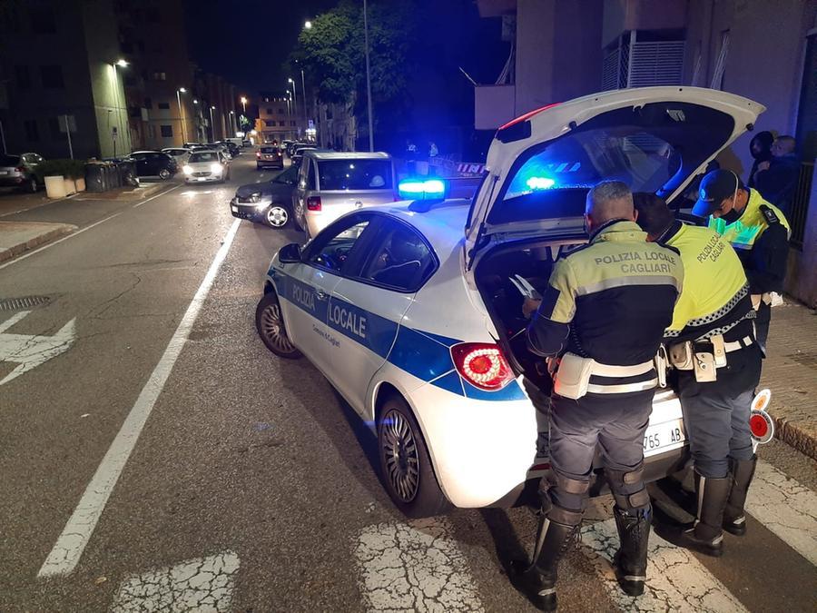 Investe due donne vicino alle strisce pedonali e scappa: denunciato 54enne di Quartu, aveva la patente sospesa