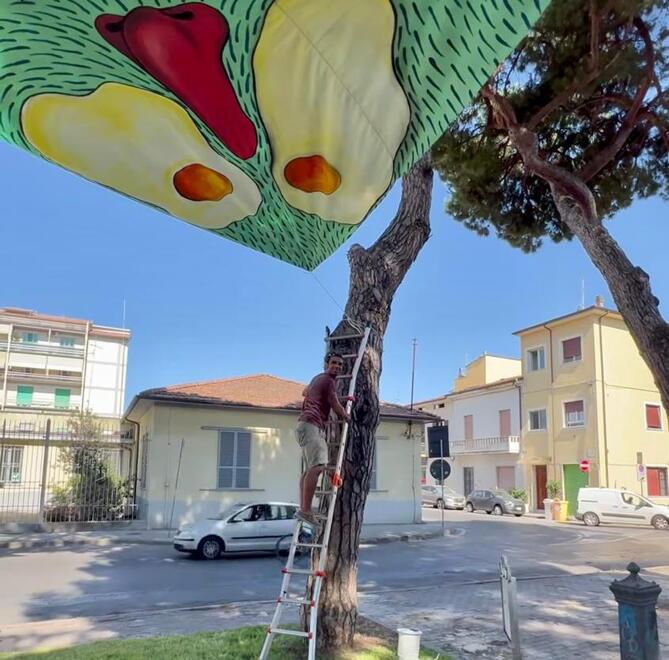 A Viareggio c'è fame di bellezza, con Mangiarte la piazzetta Viani va a gonfie vele 