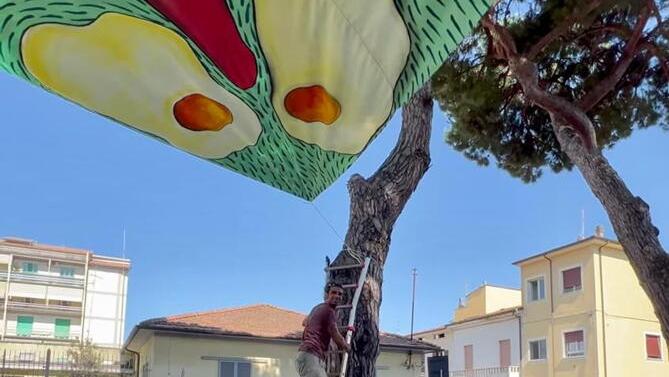 A Viareggio c'è fame di bellezza, con Mangiarte la piazzetta Viani va a gonfie vele