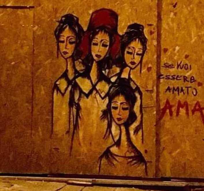 Dall’incursione d’arte alla mostra personale. Il misterioso writer Seneca torna a Suvereto 