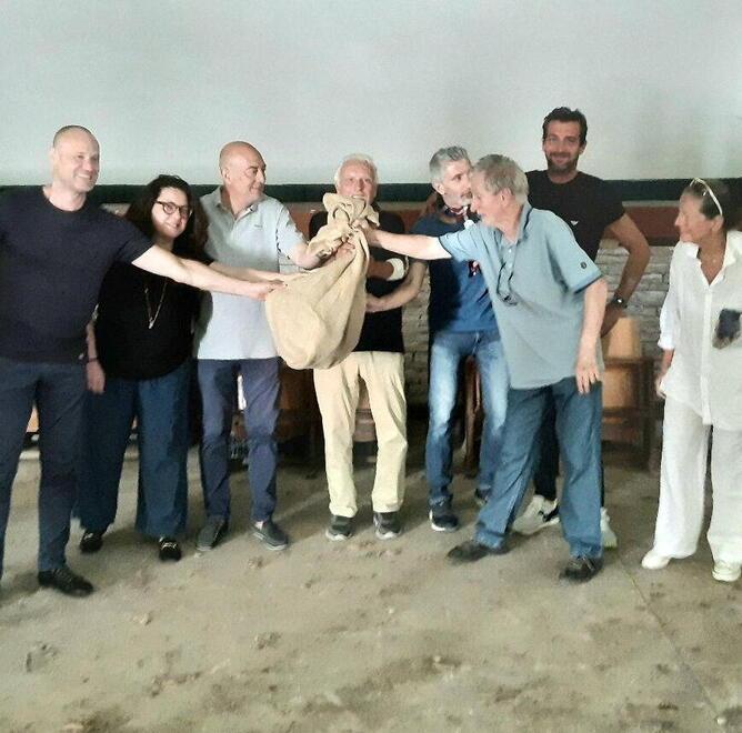 Il paese della Bugia posa la “prima balla” per la nuova vita del suo ex cinema