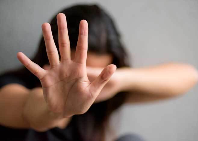 Violenza sessuale sulla spiaggia, ventenne in vacanza chiede aiuto 