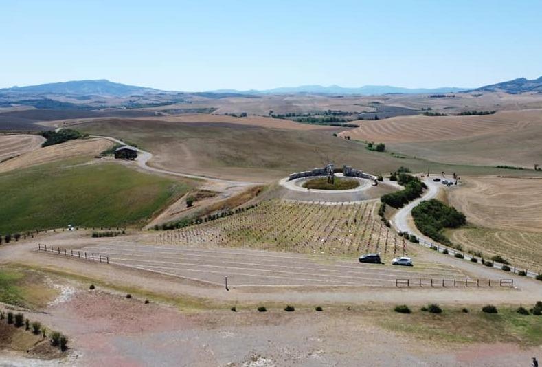 Teatro del Silenzio chiuso due mesi per un mega evento targato Ferrari