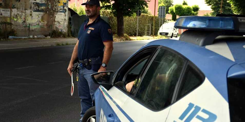 Narcotizzata e rapinata in casa: banditi in fuga con i gioielli 