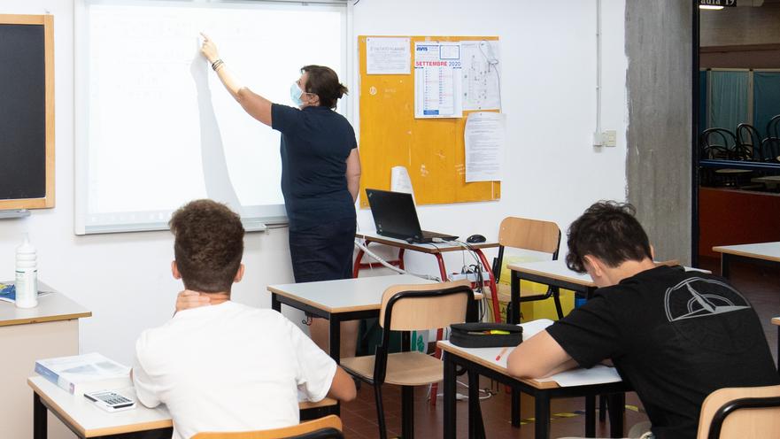 Supplenze, in provincia di Lucca 13mila docenti in lista per avere un posto