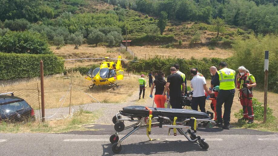 Pistoia, cade dall’impalcatura in un cantiere edile: ricoverato in coma operaio di 62 anni