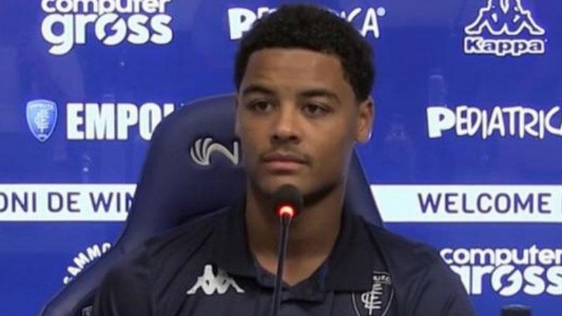
	Un fermo immagine dal video di presentazione di Koni De Winter, arrivato dalla Juventus Under 23

