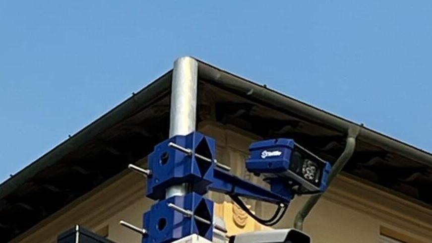 Una delle telecamere posizionate a Viareggio per controllare le auto