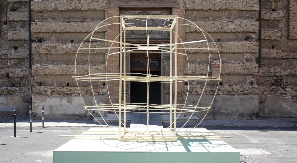 La docente Gaia Bindi e le installazioni: «L’arte è un gioco dell’Oca 11 tappe, 11 domande...» 