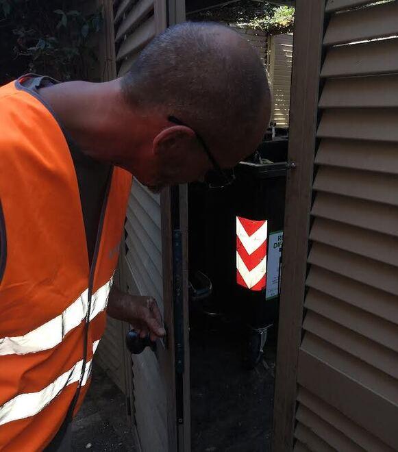 Ristoratore abbandona la spazzatura in Venezia: multato