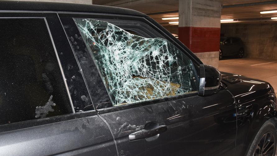 Sos vandalismi: raid tra le auto in pieno centro a Grosseto