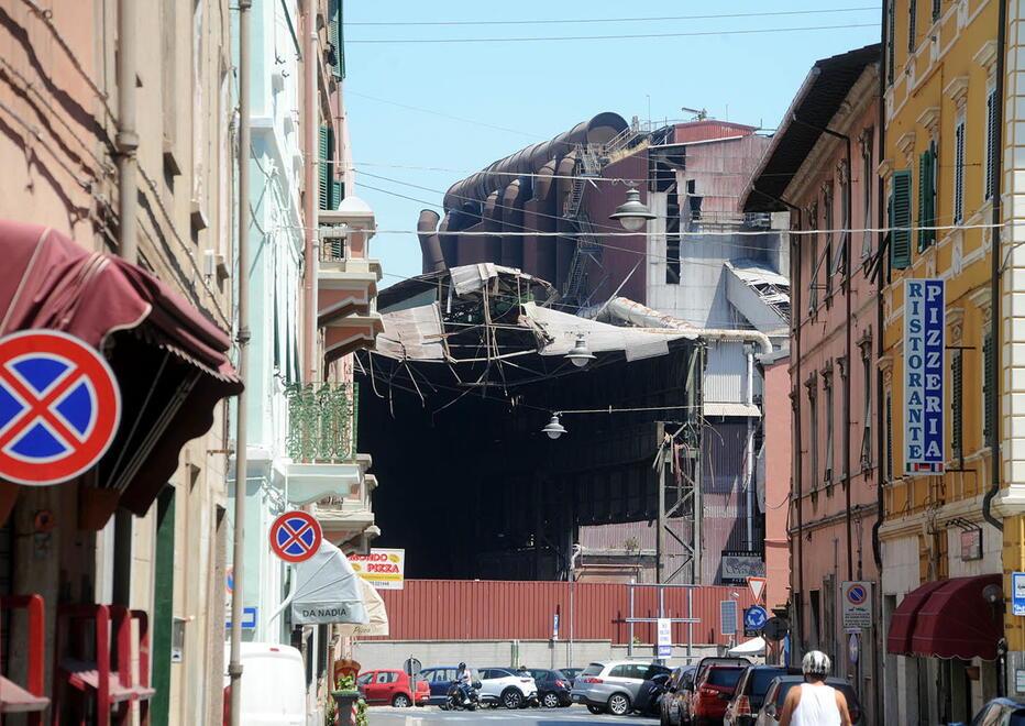 Il capannone Cc1 demolito a un passo dalla città
