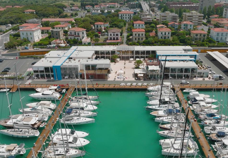 40 nuovi negozi nel borgo del porto di Rosignano