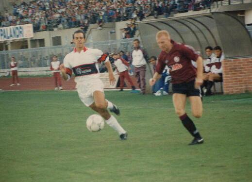 In foto Andrea Bagnoli in azione con la maglia del Livorno