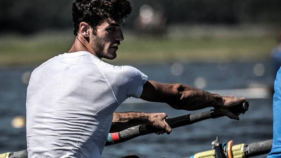 Il vogatore azzurro Stefano Oppo