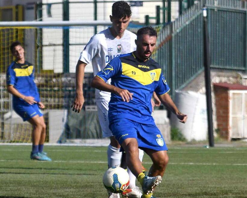 Lorenzo Pasciuti nel test contro il Seravezza al dei Marmi