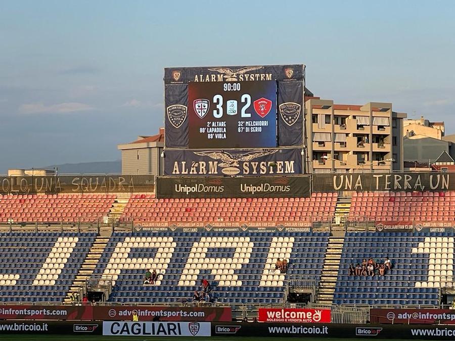 Il Cagliari soffre ma alla fine batte il Perugia 3-2