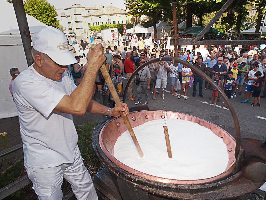 Fiera del Parmigiano: oggi l’inaugurazione, lunedì 8 torna il Palio