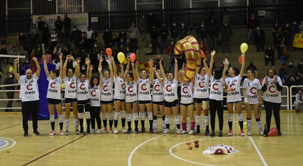 È in corso la Festa della Pallavolo  al parco della Pinetina di Riotorto