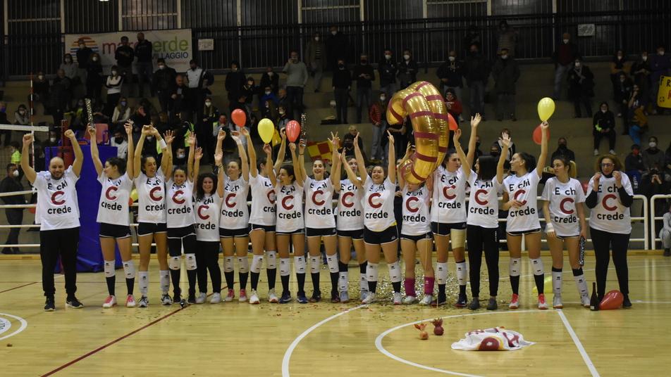 È in corso la Festa della Pallavolo al parco della Pinetina di Riotorto