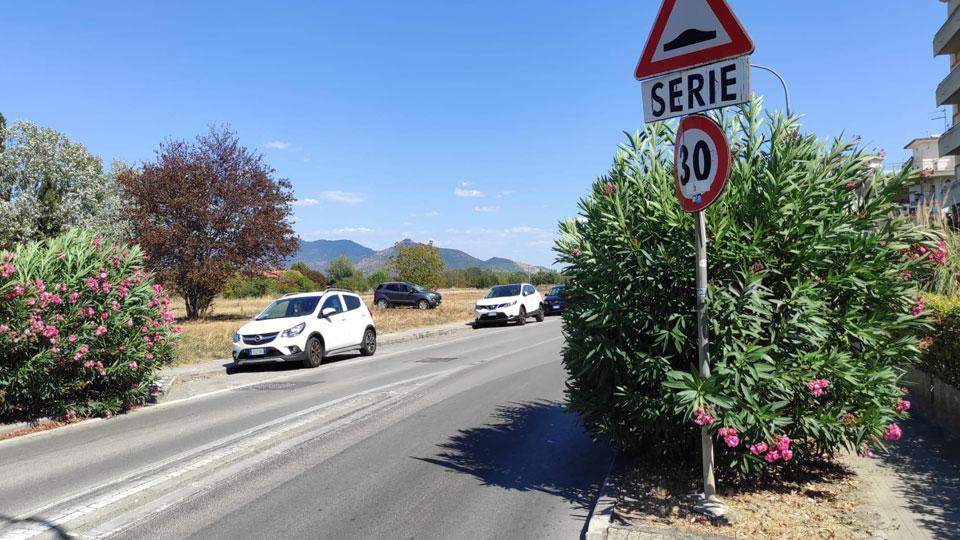 «Via Pungilupo ormai è una pista per le auto troppo pericolosa»