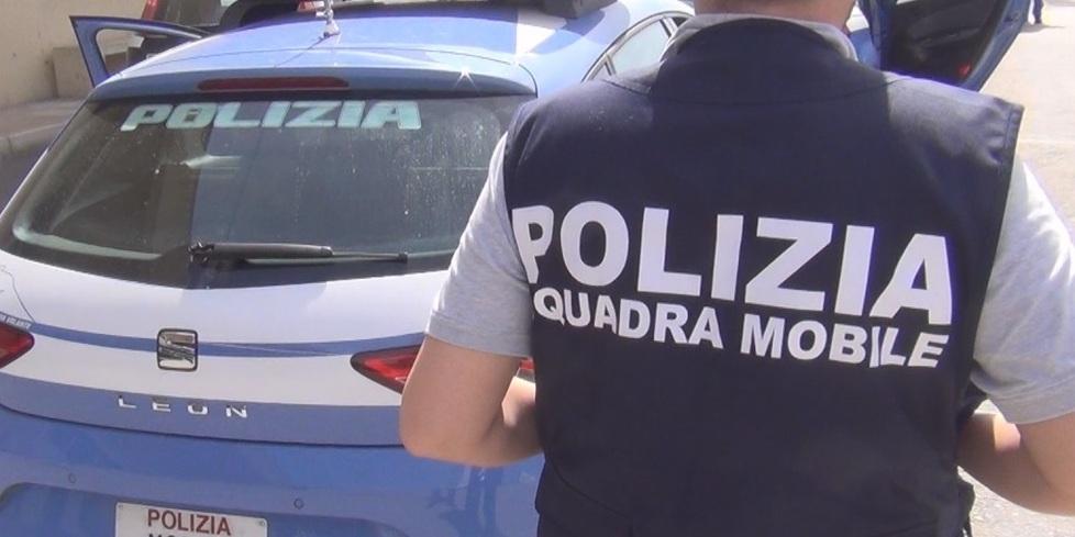 Quarrata, spaccio vicino a scuole e chiese: in due finiscono ai domiciliari 
