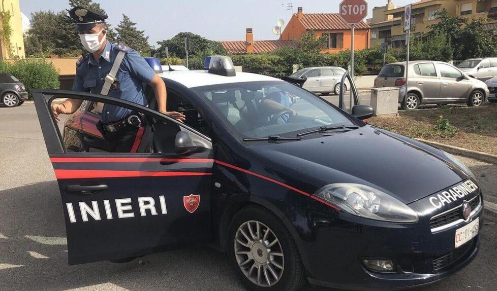 Finti operai AdF dentro casa: la padrona li mette in fuga 