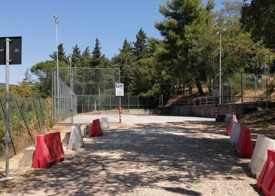 Nuovo parcheggio nel borgo di Campiglia