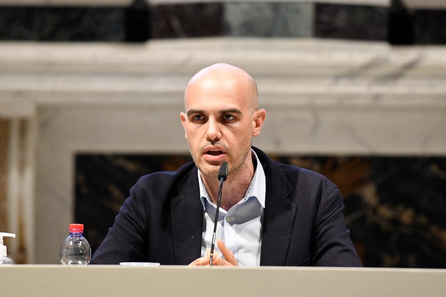 Forte dei Marmi, alle boe con vista sull’Ucraina: Massimo Balzi intervista Dario Fabbri