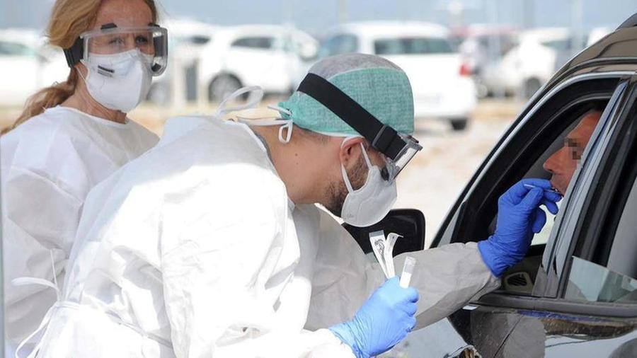 Coronavirus, zero decessi e positivi in calo nel Ferrarese