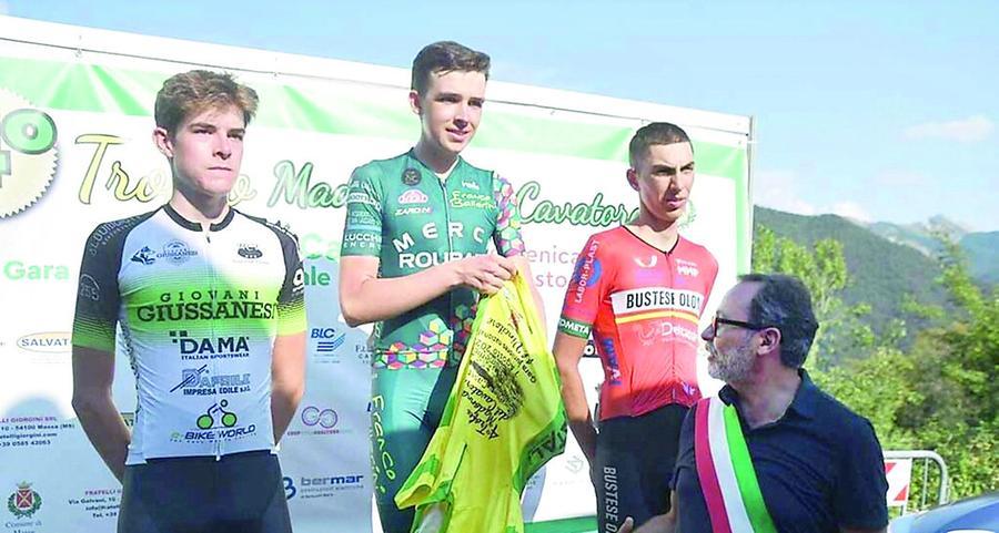 
	Il podio con il sindaco Francesco Persiani: Michael Leonard, Alessandro Nespoli e Alessandro Cattani

