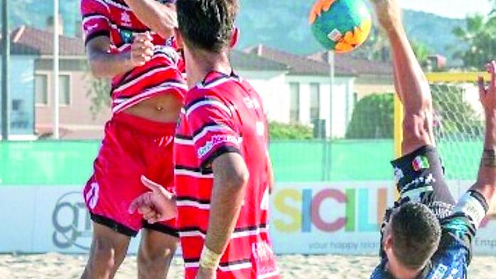 Beach soccer, Farmaè Viareggio si ferma a un passo dal Paradiso: lo scudetto è del Pisa