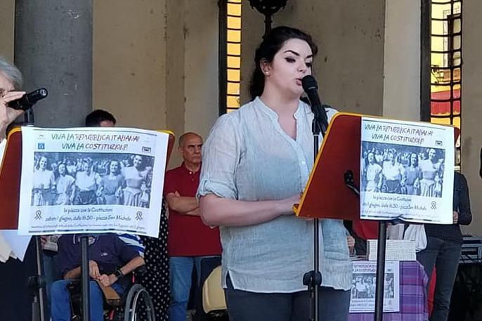 «Pensa a mangiare fagotta», offese personali sui social alla consigliera Pd. Ma lei risponde: «Non voglio scuse, mi offrano un caffè»