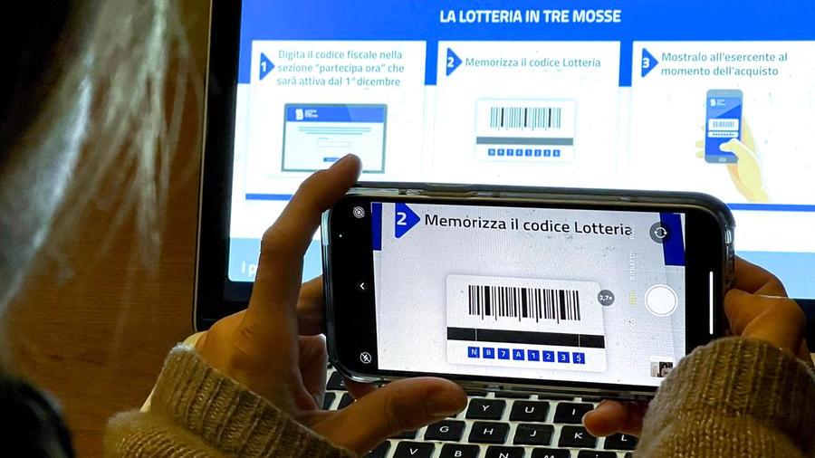 Lotteria degli scontrini, 100mila euro a una donna sarda in cura a Roma: utilizzerà i soldi per la sua malattia