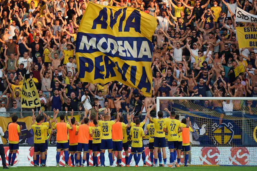 Calcio. Colpo grosso al Braglia: il Modena elimina il Sassuolo