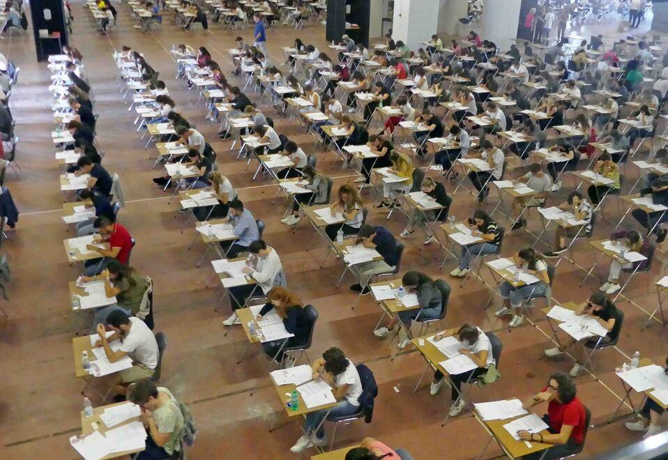 Caos ospedali, il prof. Zucchi: «Rischio denunce e turni pesanti. Ecco perché i giovani medici evitano il pronto soccorso»