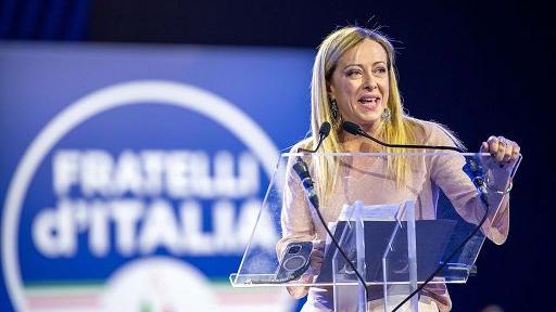 Centrodestra/ Meloni: «Io premier perchè no?». E Salvini lancia la flat tax al 15% per i dipendenti