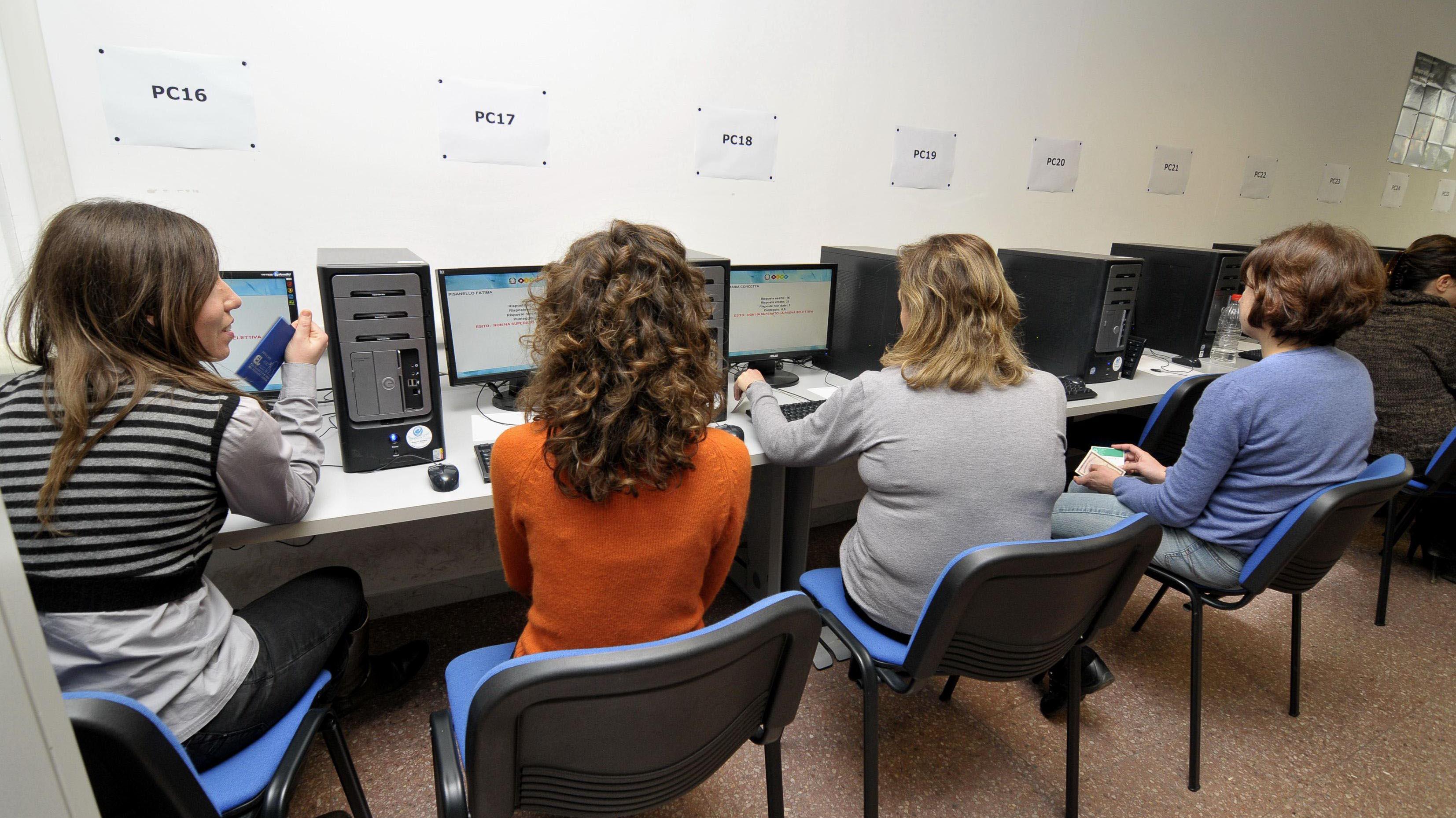 Bocciati al concorso: faranno ricorso i docenti pistoiesi in lizza per 38 posti