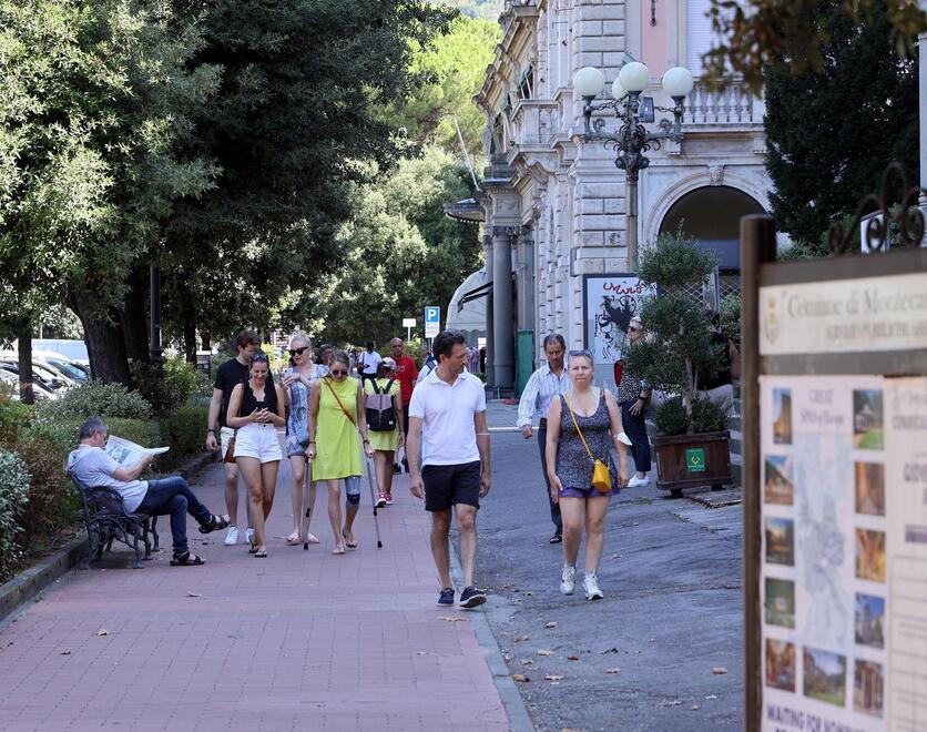 Giovani in fuga da Montecatini e cercano lavoro altrove: «All’estero c’è più meritocrazia»