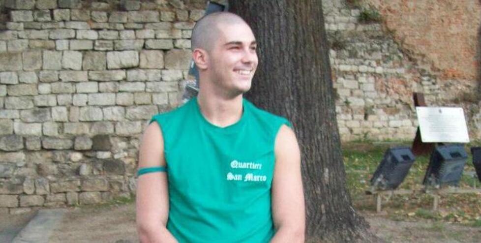 Muore a 31 anni dopo le dimissioni dall’ospedale, il calcio storico: «Gaddo sempre con noi, vogliamo vincere per lui»