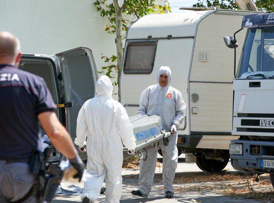 Trovato morto nel camper, non si esclude l’omicidio