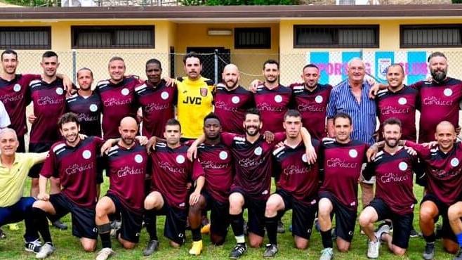 Nella foto, tratta dalla pagina social ufficiale della società, la squadra dello Sporting Club di Rosignano che ha militato nella stagione 2021-2022