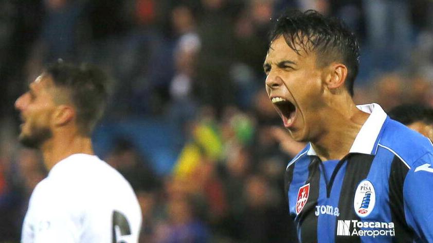 L’esultanza di Varela dopo un gol segnato per il Pisa