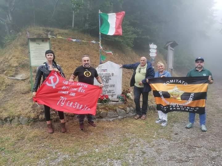 
	La delegazione commemora le otto vittime al passo delle Forbici

