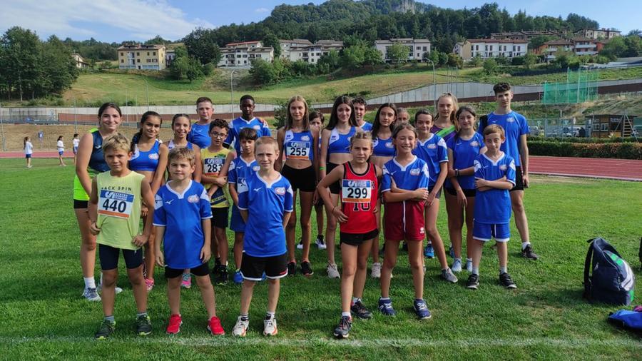 
	La squadra giovanile dell&rsquo;Atletica Castelnovo Monti

