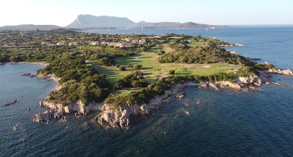 Golf e relax, via dalla pazza folla: promosso il modello Puntaldia