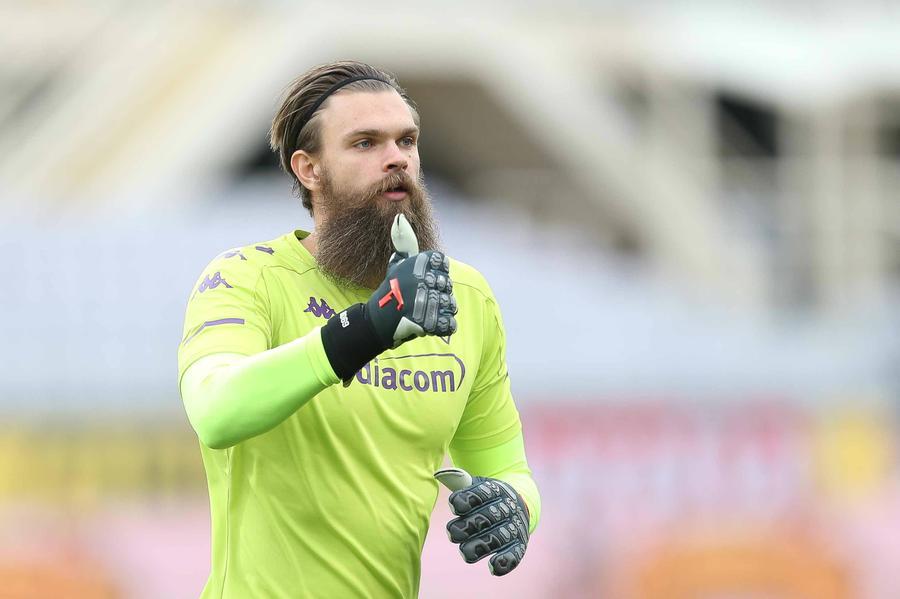 
	Dragowski con la maglia della Fiorentina

