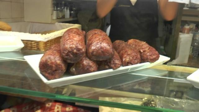 Cotechino day, sabato 13 al Bar Schiavoni: corsa al panino con il cotechino