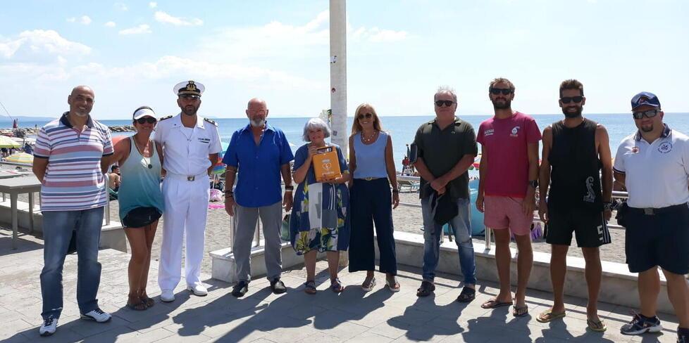 Piano collettivo di salvataggio e defibrillatori sulle spiagge di Cecina