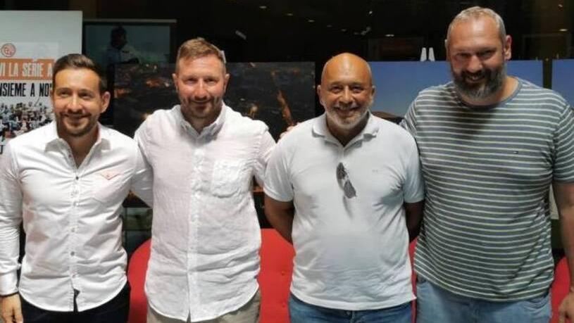 Da sinistra il diesse Simone Ragazzini, mister Emanuele Fratini, il presidente Alessandro Vannucci e il direttore tecnico Emiliano Biagini